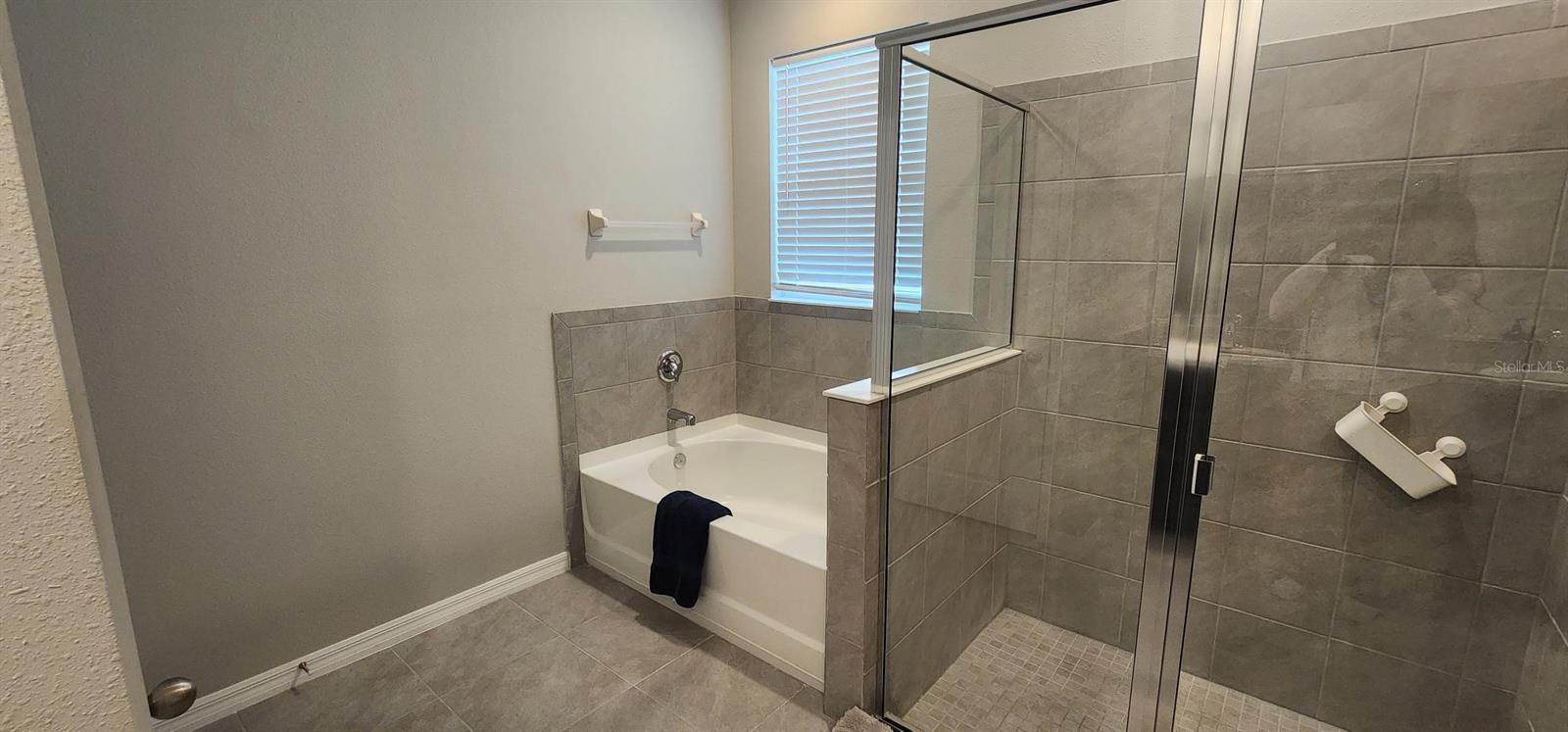 Image 7 of 13 For 16966 Oval Rum Drive