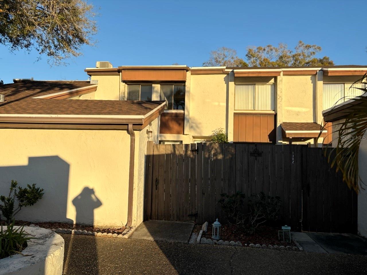 Image 6 of 19 For 1881 Hercules Avenue 1403