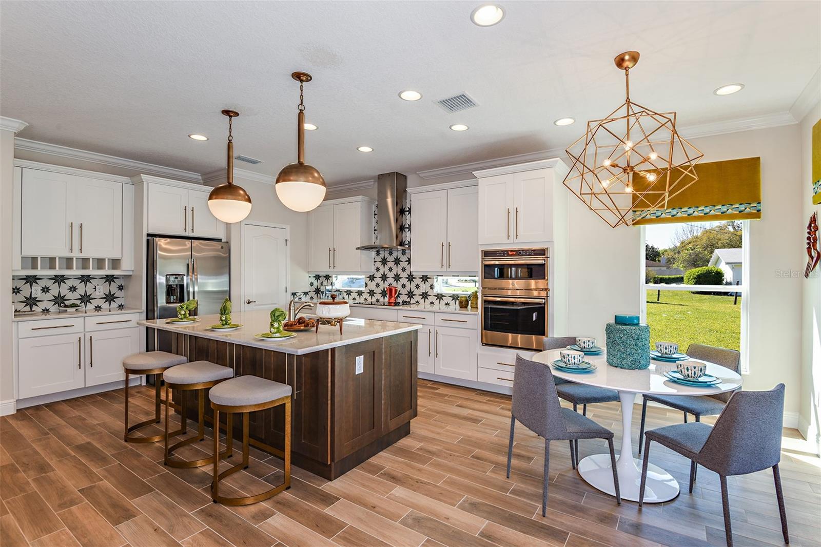 Listing photo id 3 for 18460 Purple Creek Lane