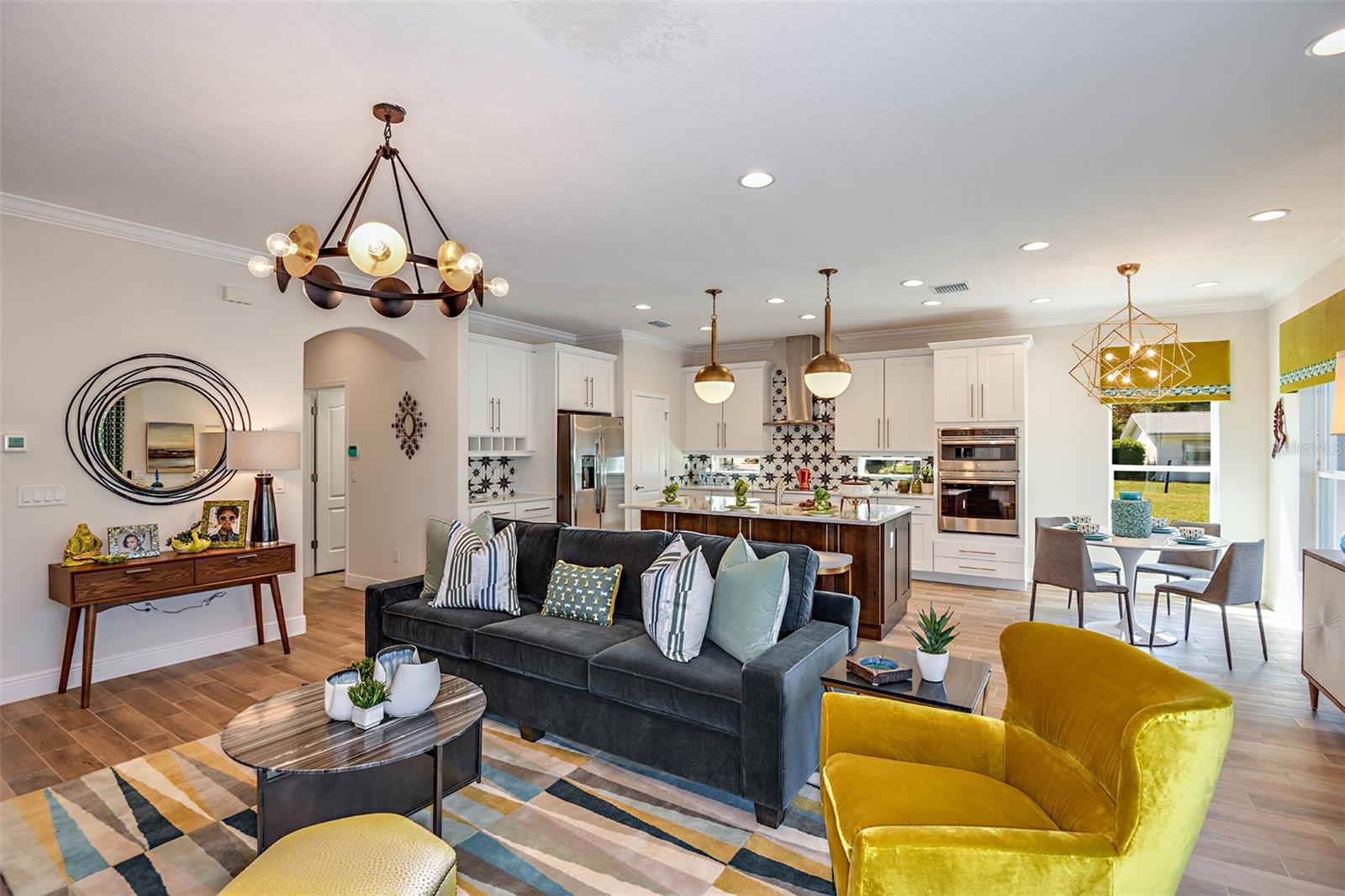 Listing photo id 5 for 18460 Purple Creek Lane