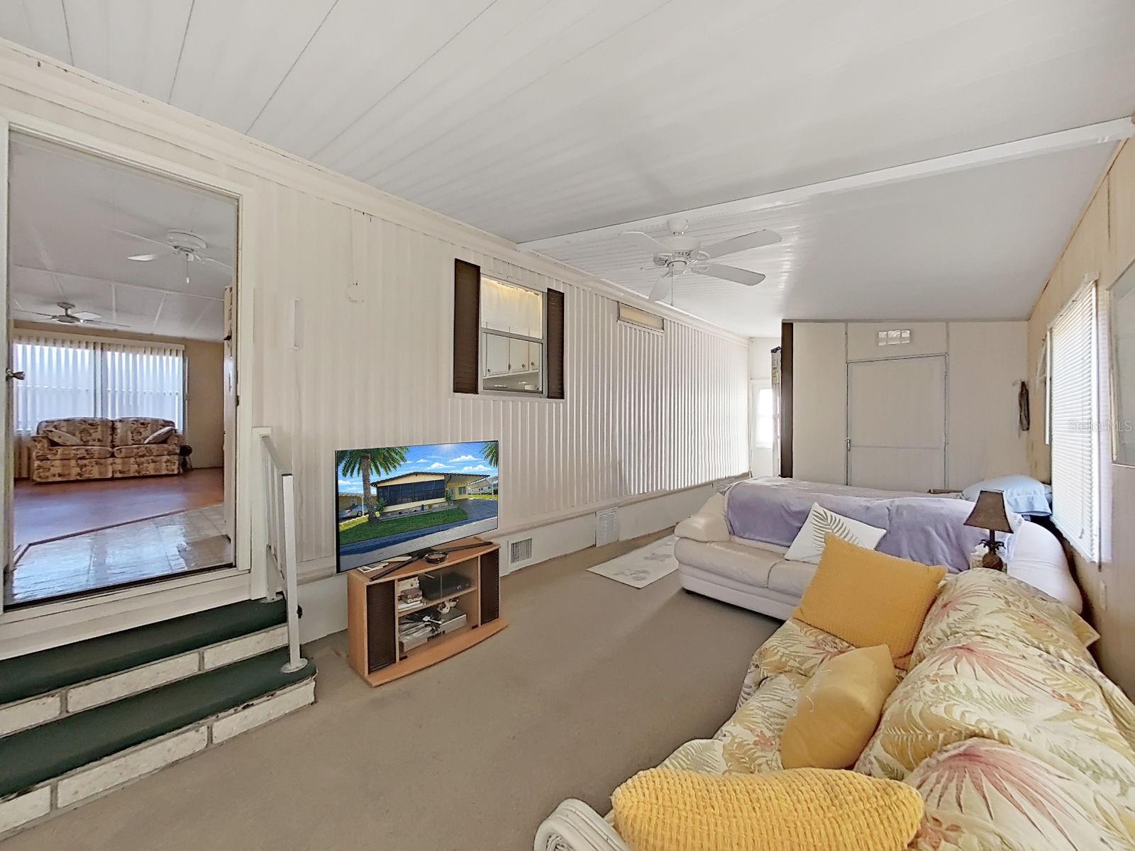 Image 3 of 20 For 12501 Ulmerton Road 140