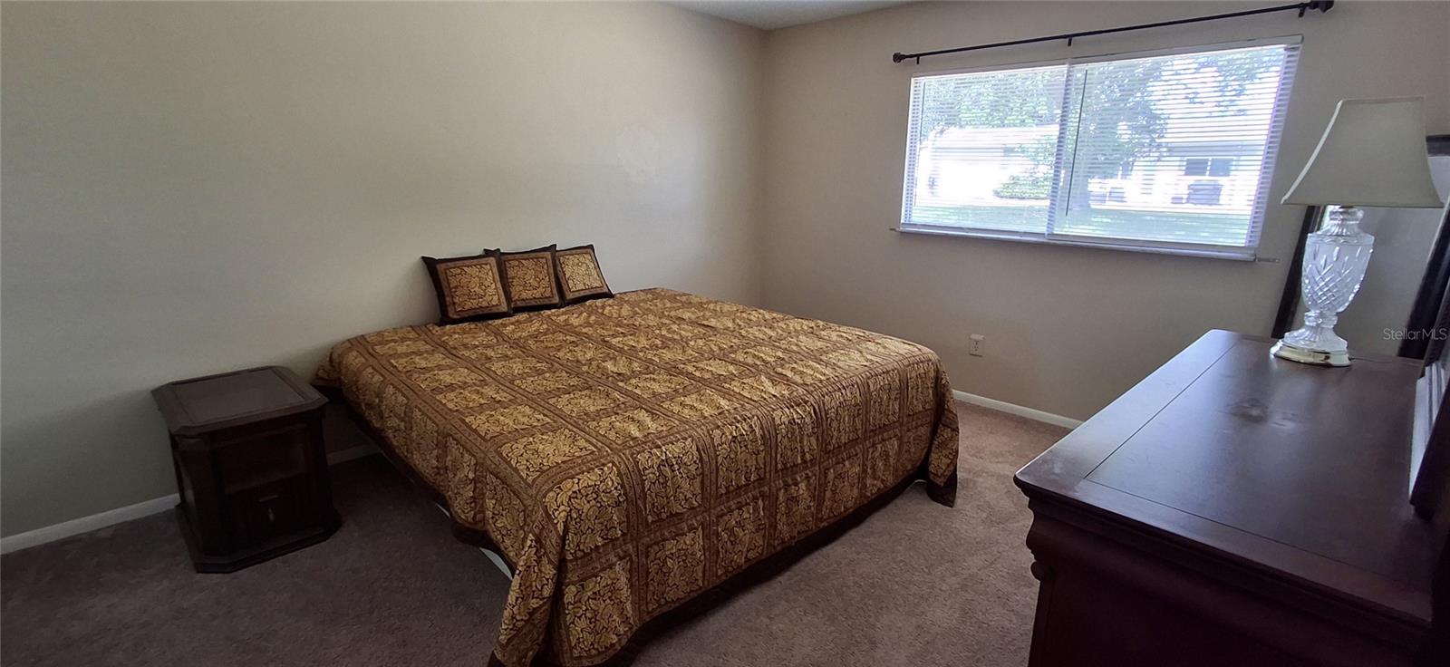 Listing photo id 12 for 4737 Lake Villa Drive