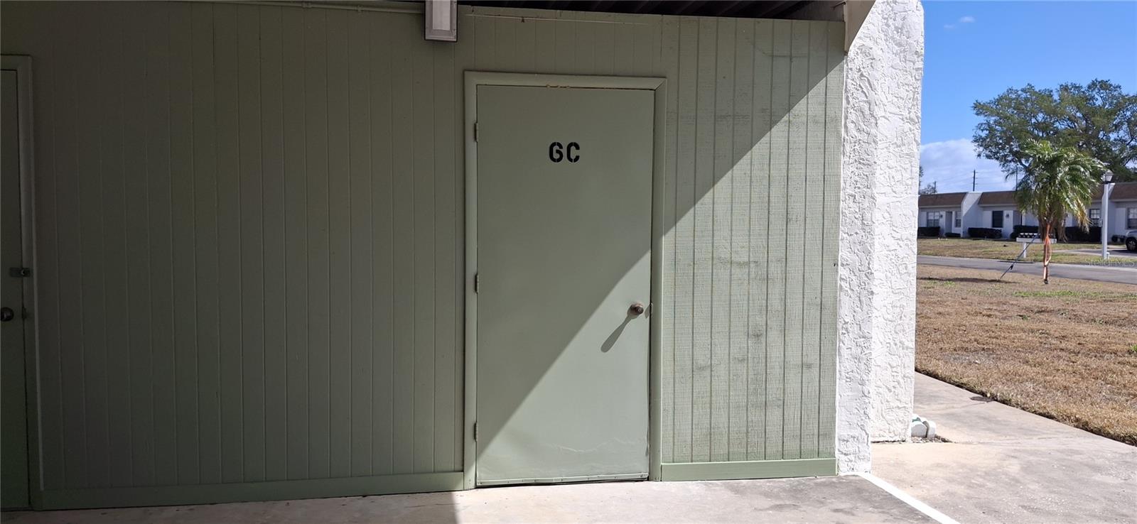 Listing photo id 29 for 4737 Lake Villa Drive