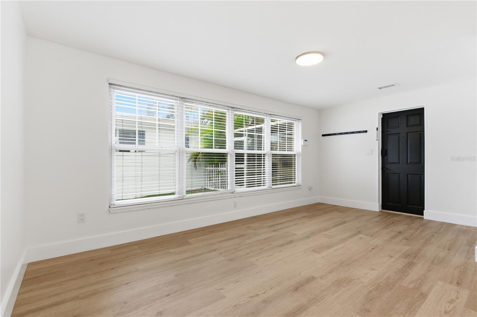 Image 11 of 50 For 327 Sunny Lane