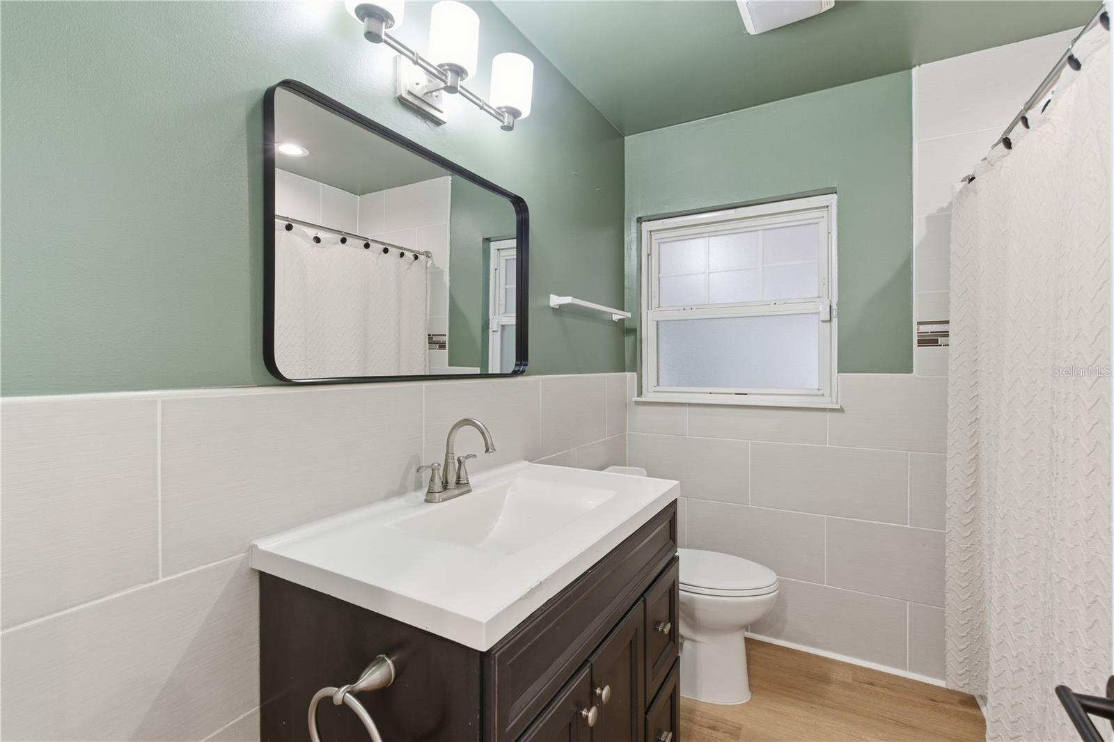 Image 28 of 50 For 327 Sunny Lane