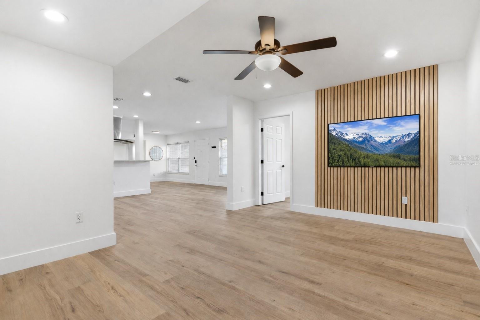 Image 8 of 50 For 327 Sunny Lane