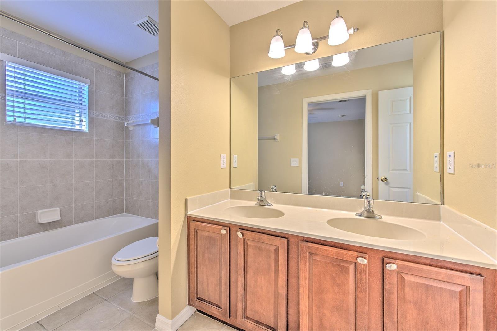 Image 19 of 33 For 20424 Needletree Drive