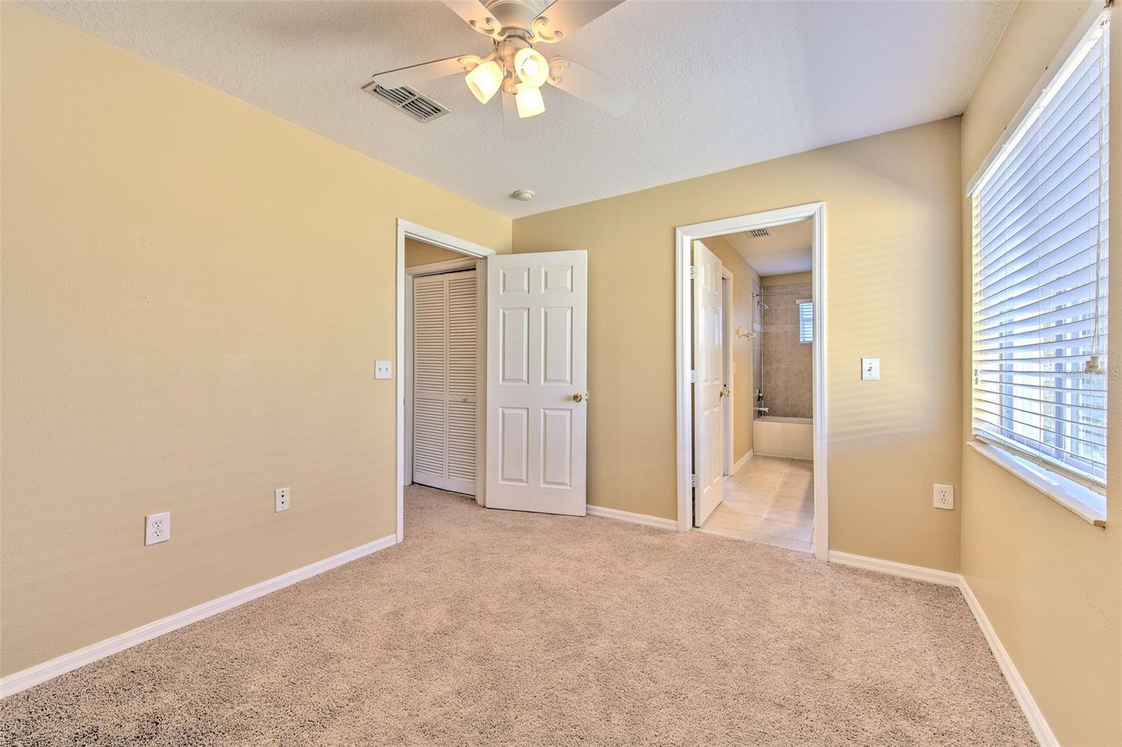 Image 21 of 33 For 20424 Needletree Drive