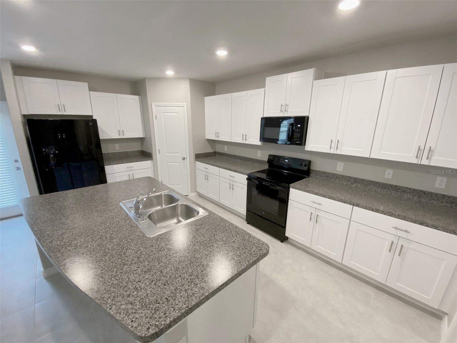 Image 20 of 51 For 3816 Hanover Drive