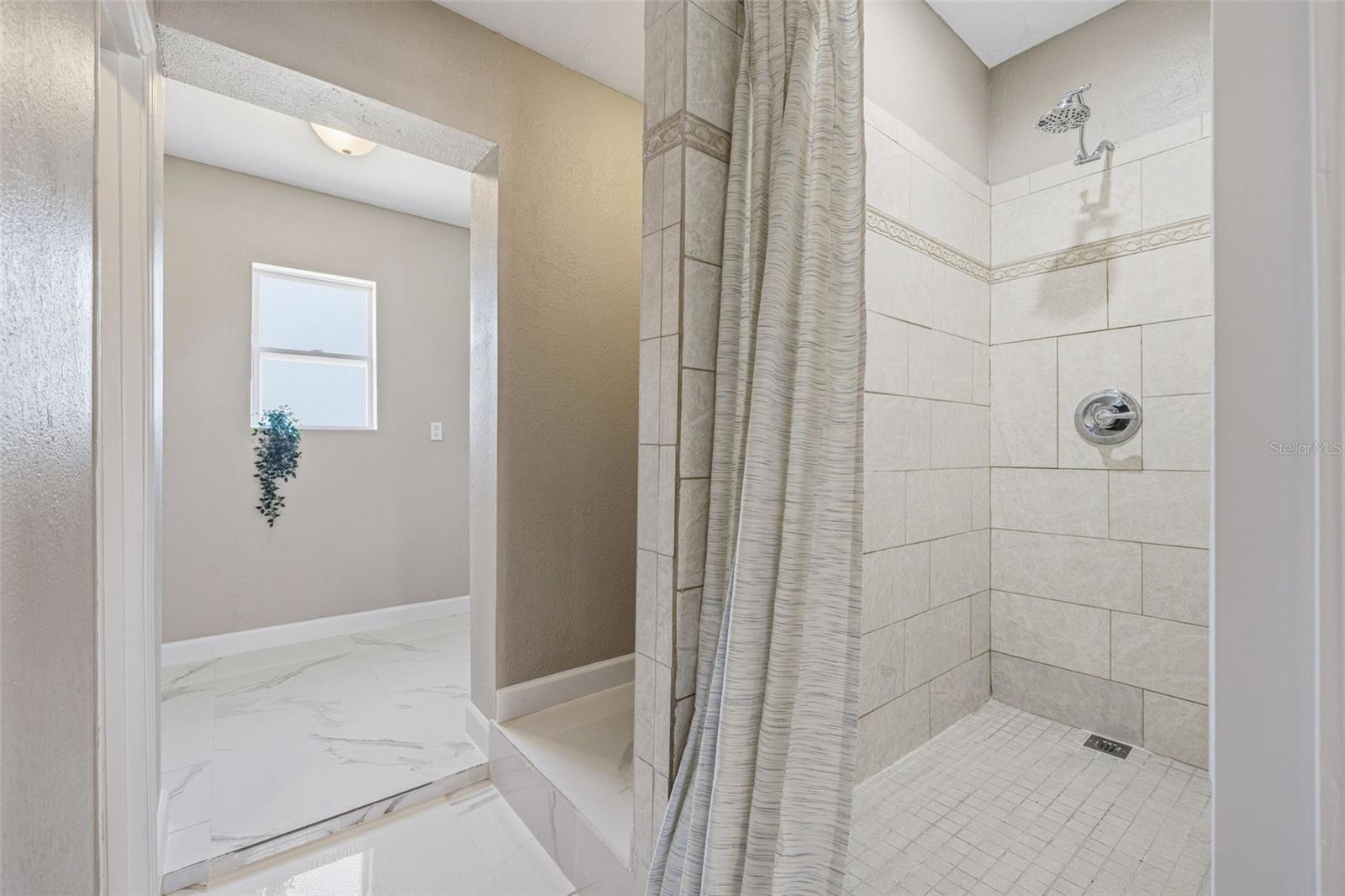 Image 14 of 26 For 613 Savannah Avenue