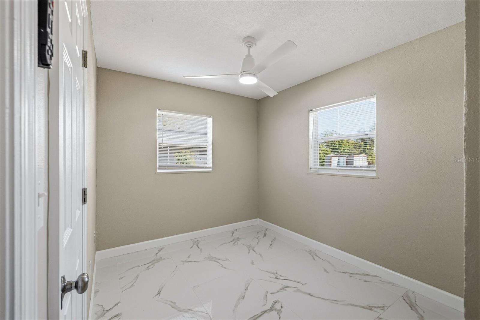 Image 17 of 26 For 613 Savannah Avenue