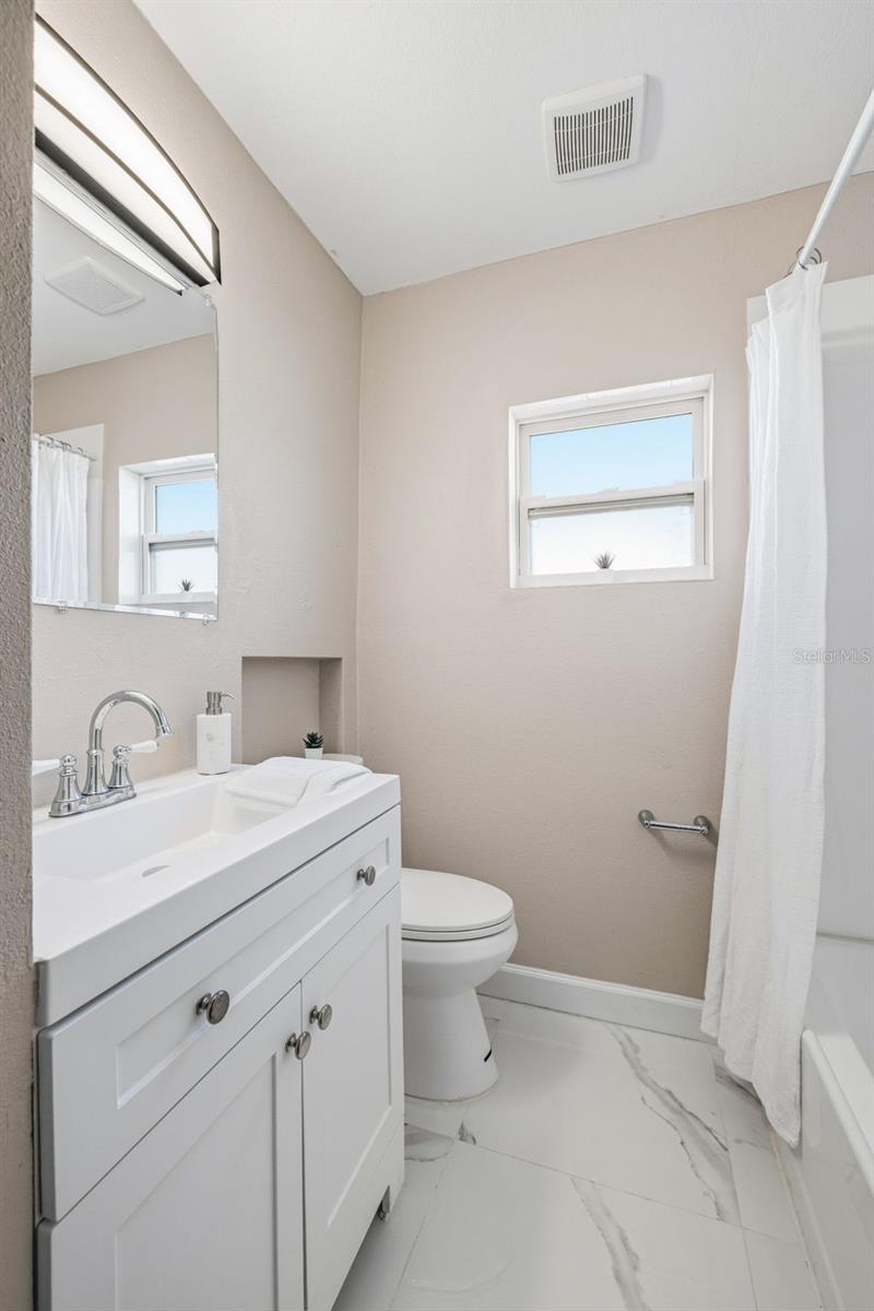 Image 18 of 26 For 613 Savannah Avenue