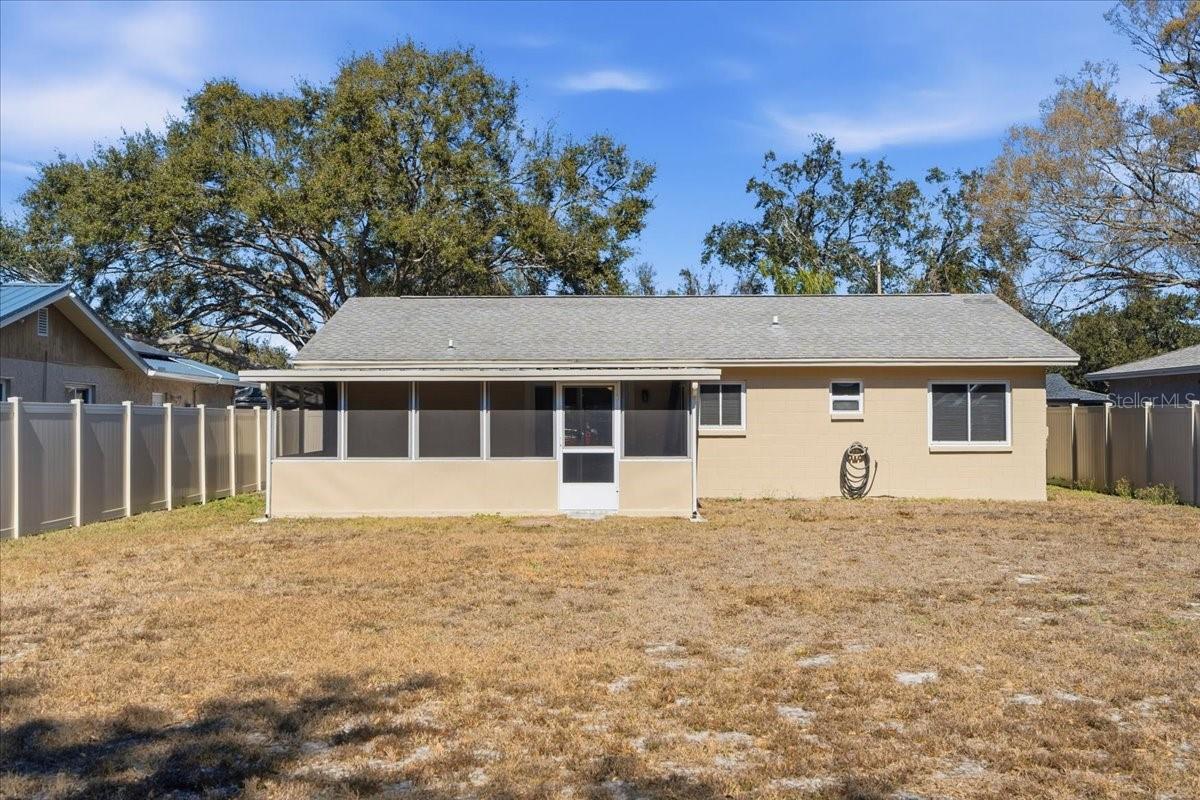 Image 23 of 30 For 6220 99th Circle N