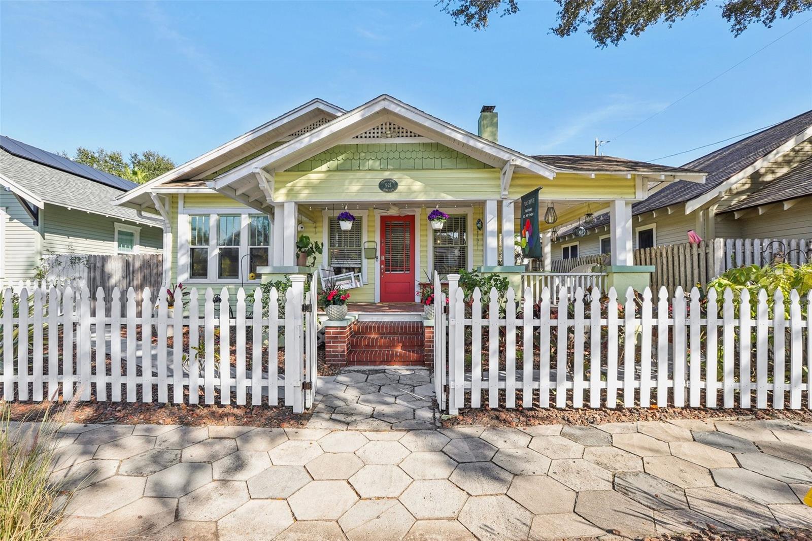 Details for 921 3rd Street N, ST PETERSBURG, FL 33701