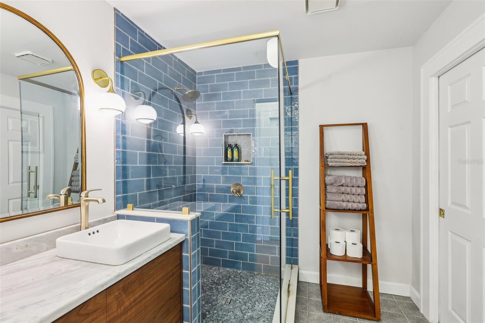 Image 38 of 66 For 921 3rd Street N