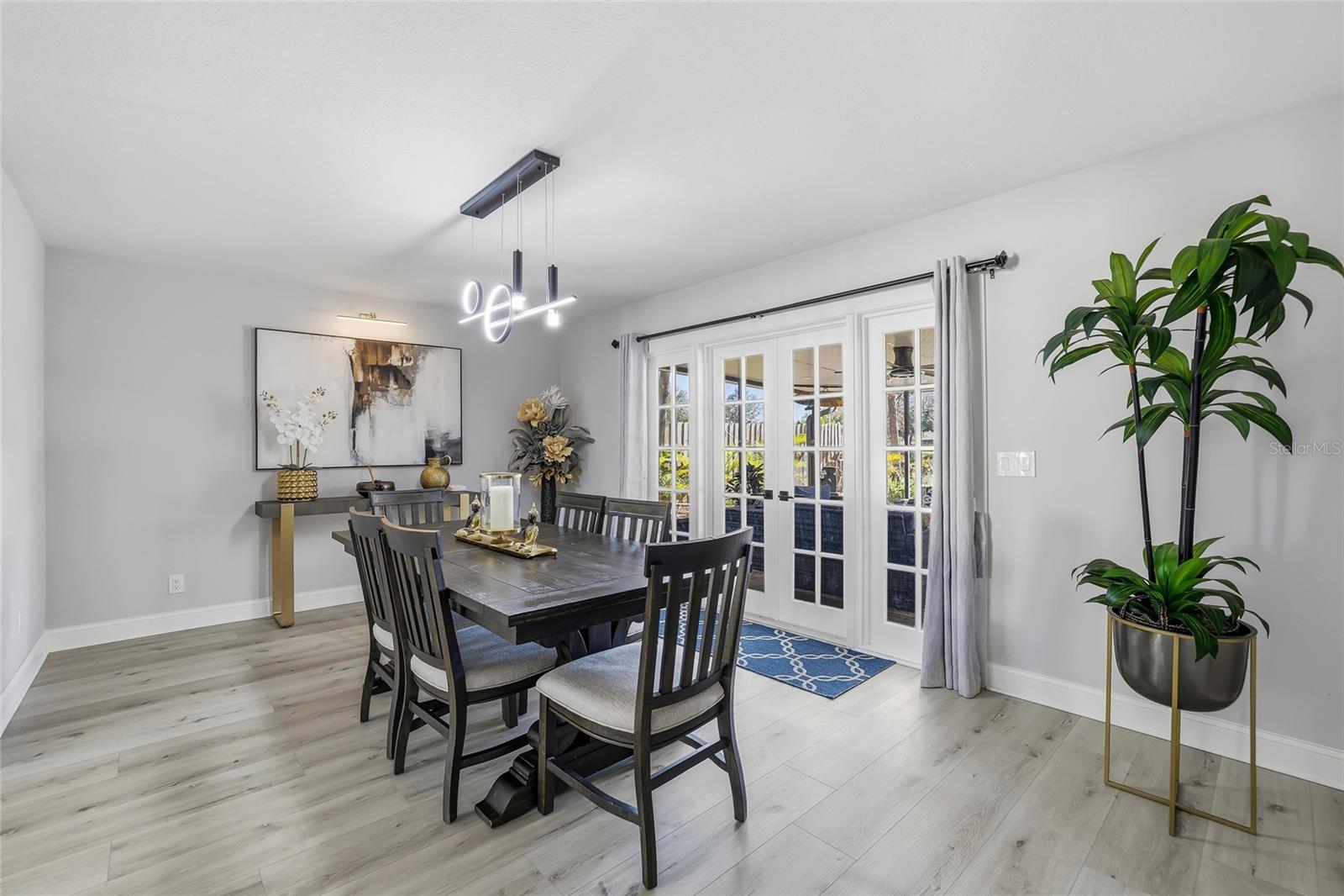 Image 11 of 69 For 4024 Dellbrook Drive