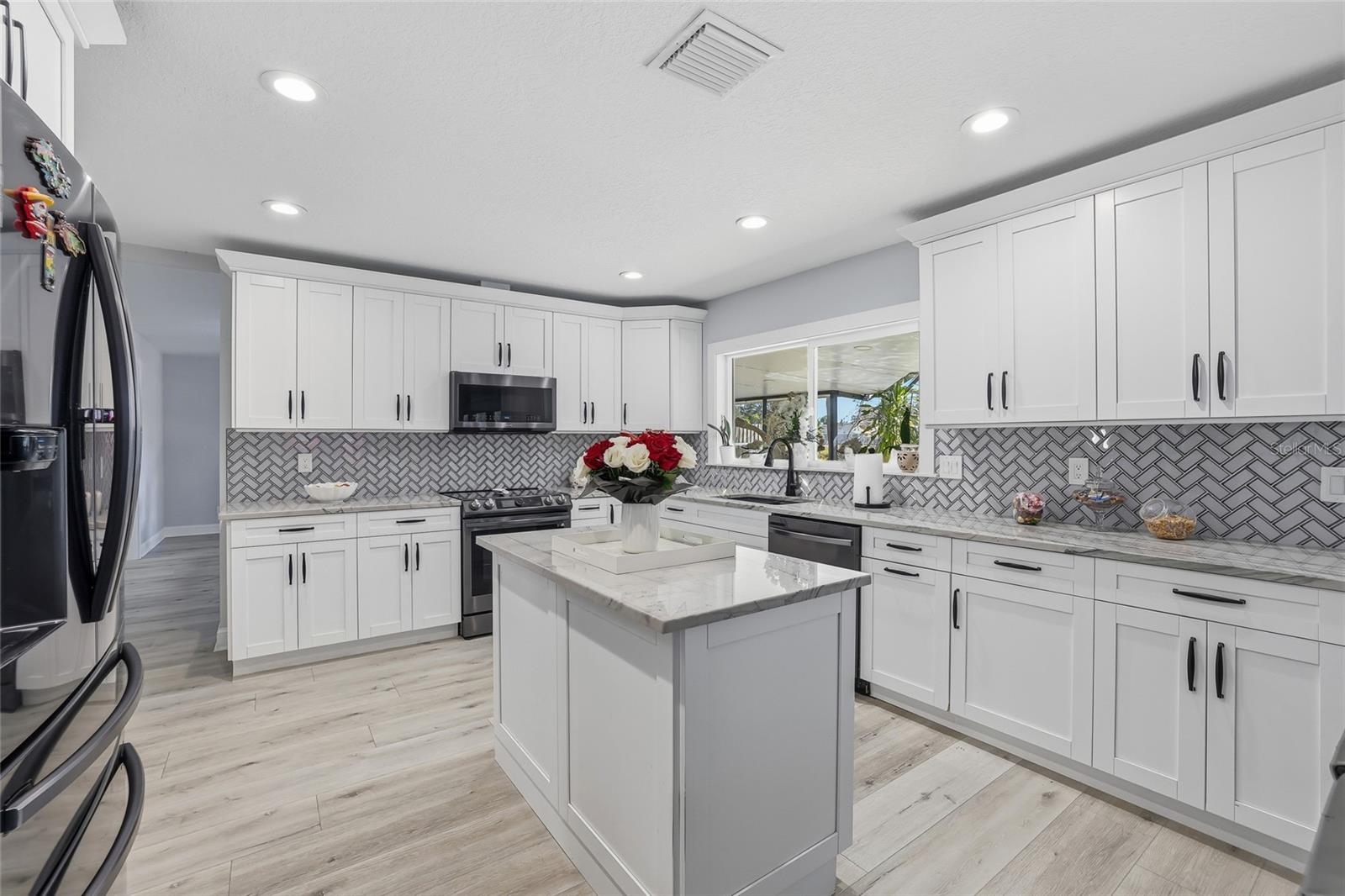 Image 21 of 69 For 4024 Dellbrook Drive