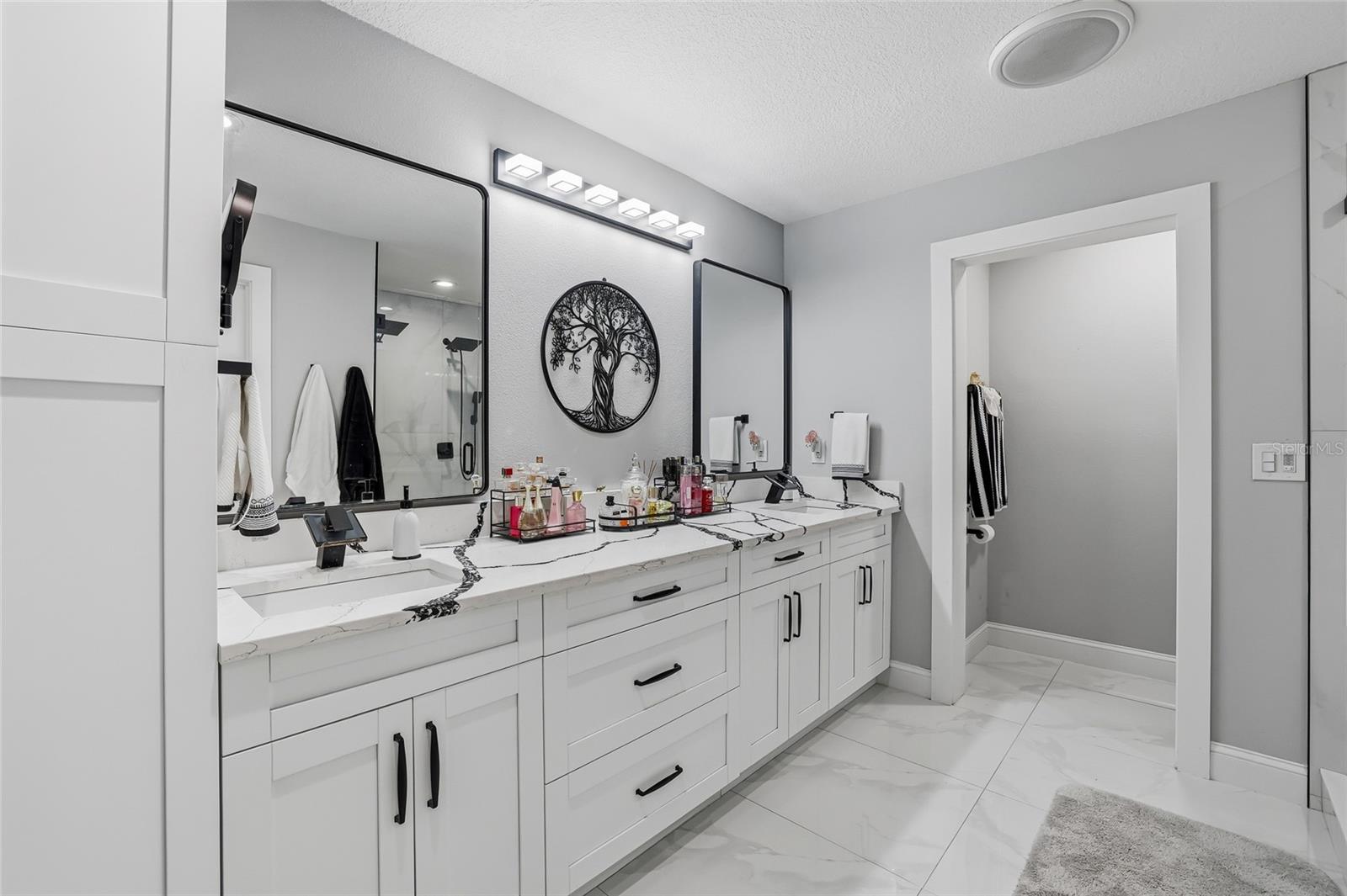 Image 28 of 69 For 4024 Dellbrook Drive