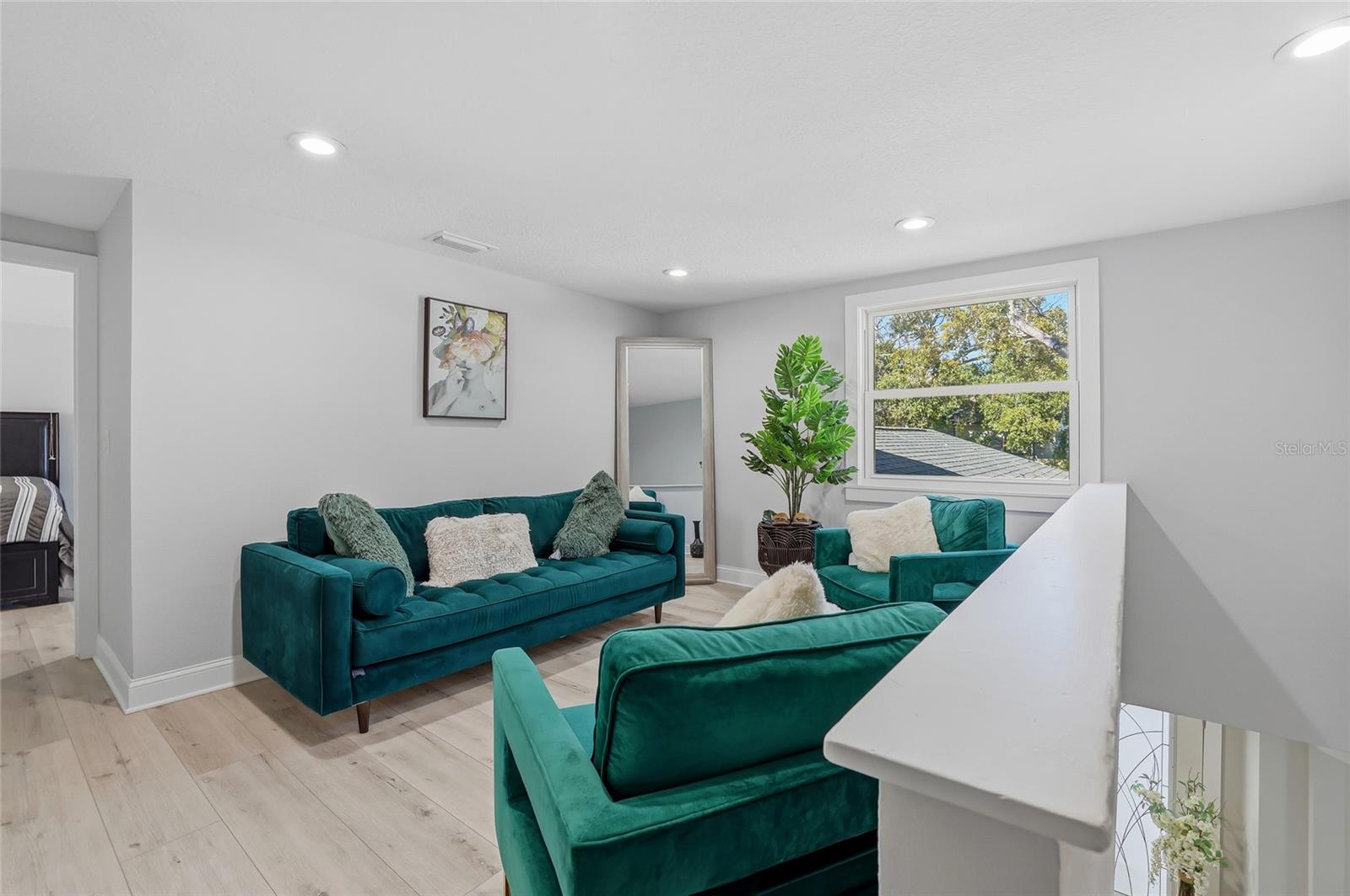 Image 33 of 69 For 4024 Dellbrook Drive