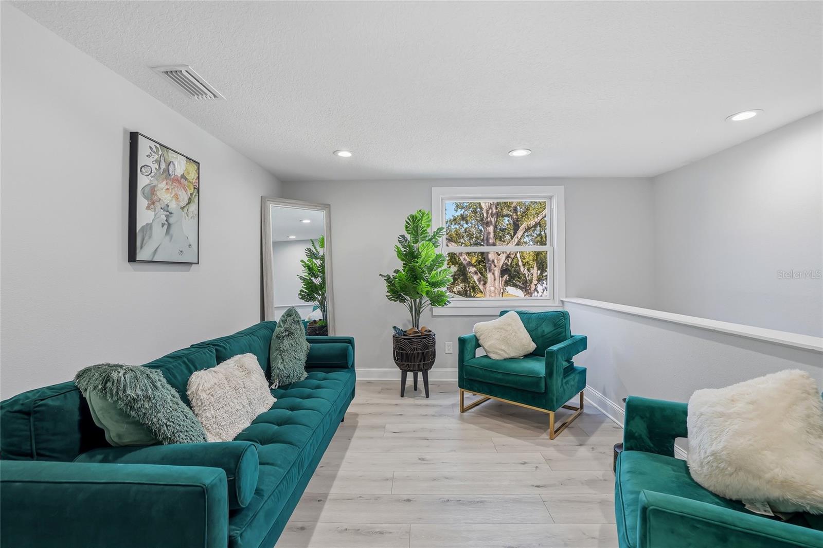 Image 34 of 69 For 4024 Dellbrook Drive