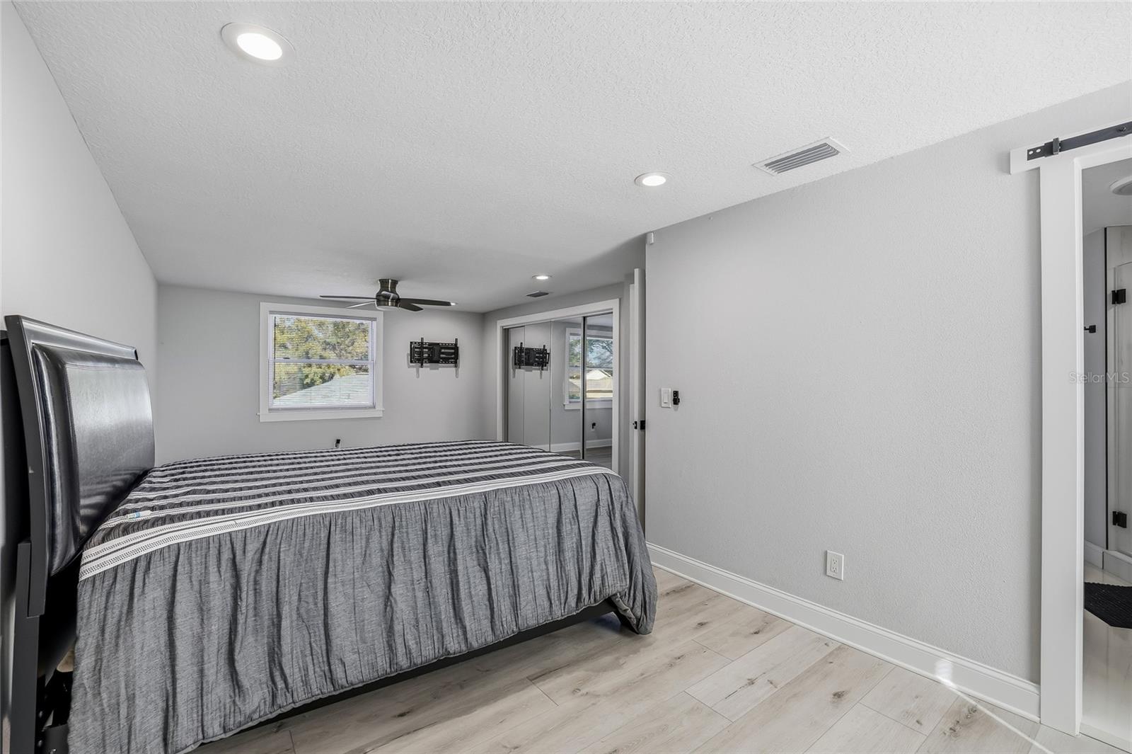 Image 40 of 69 For 4024 Dellbrook Drive