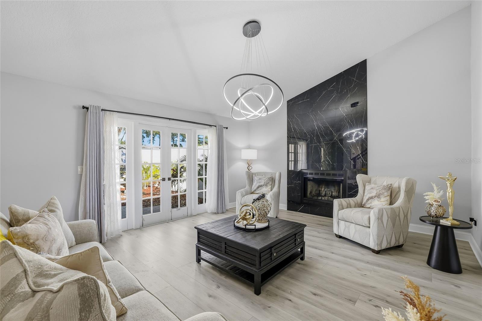 Image 9 of 69 For 4024 Dellbrook Drive