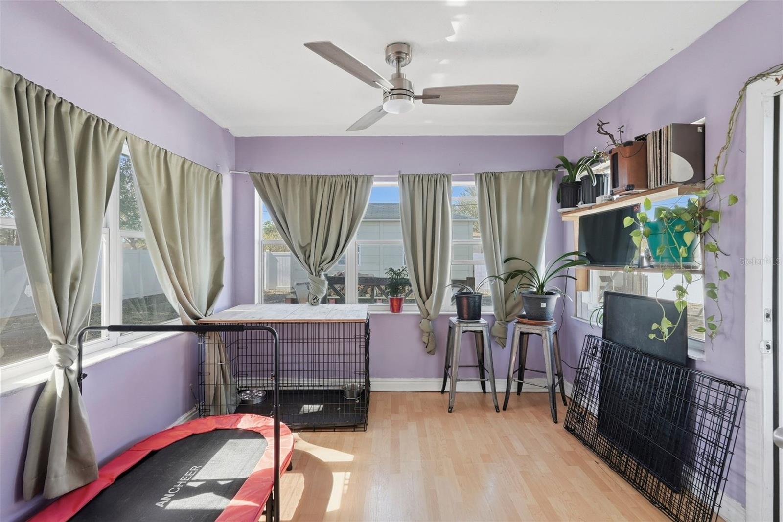 Image 15 of 27 For 3992 62nd Street N