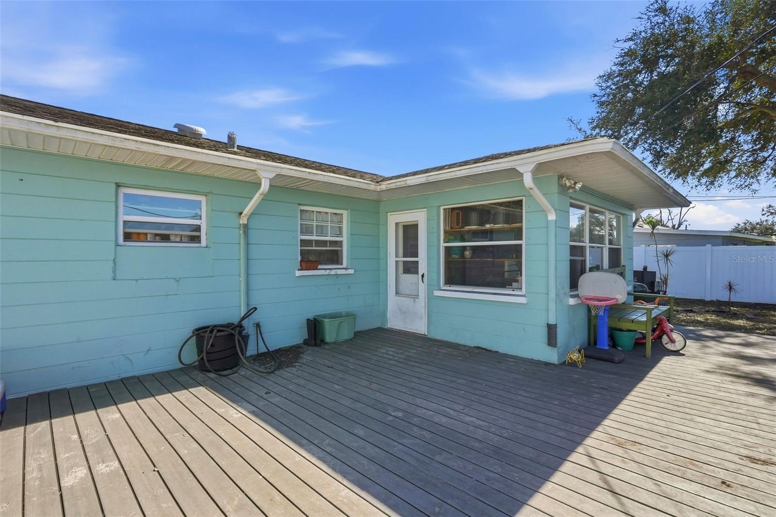 Image 22 of 27 For 3992 62nd Street N