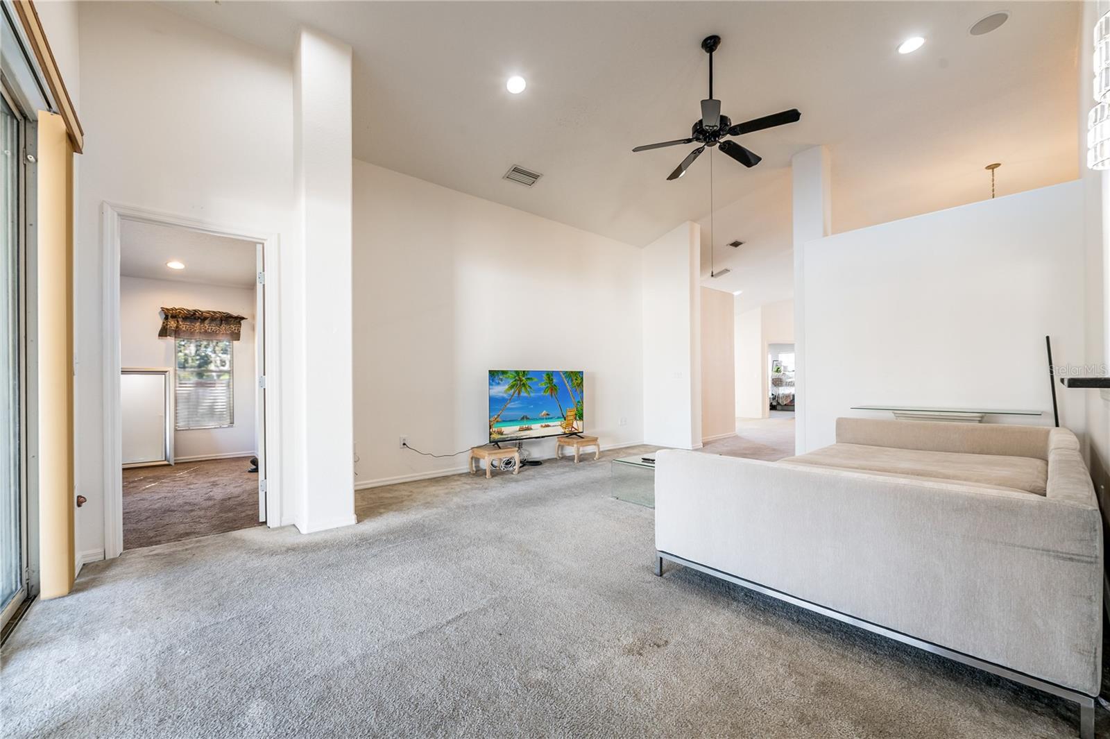 Image 12 of 42 For 1128 Helmsdale Drive