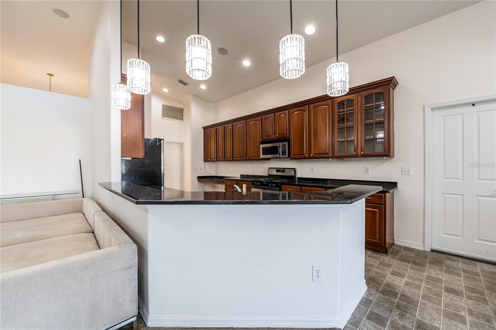 Image 19 of 42 For 1128 Helmsdale Drive