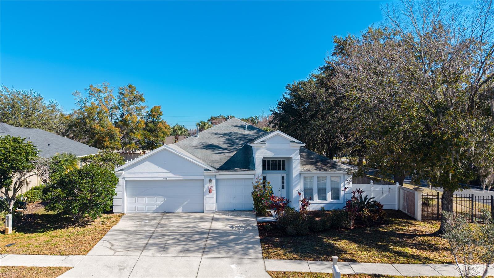 Image 2 of 42 For 1128 Helmsdale Drive