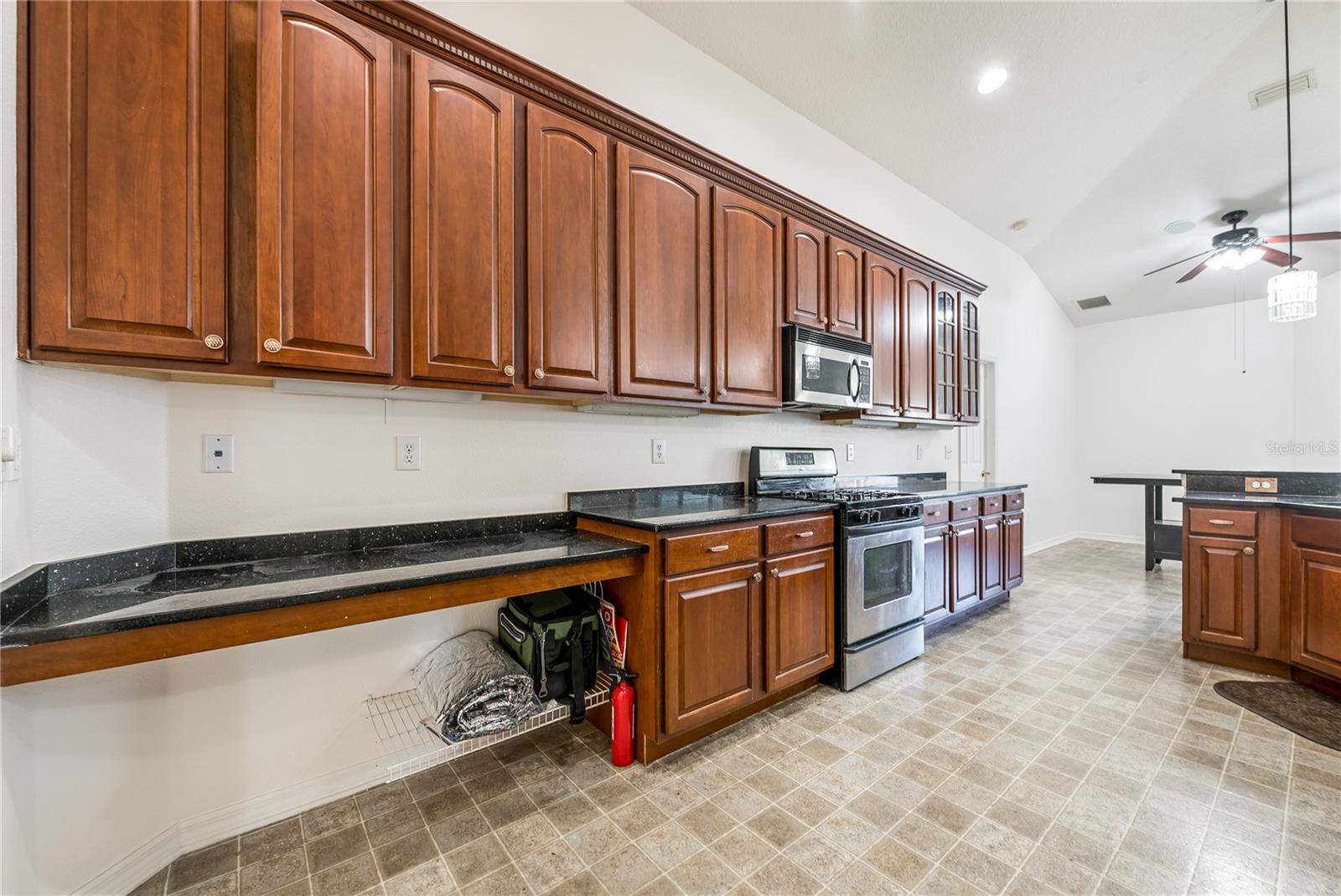 Image 20 of 42 For 1128 Helmsdale Drive