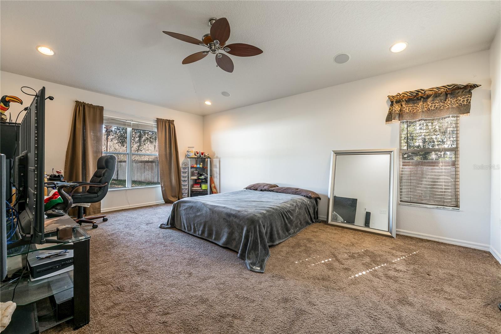 Image 23 of 42 For 1128 Helmsdale Drive