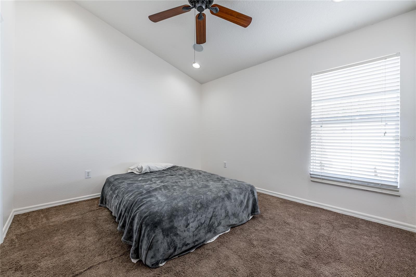 Image 28 of 42 For 1128 Helmsdale Drive