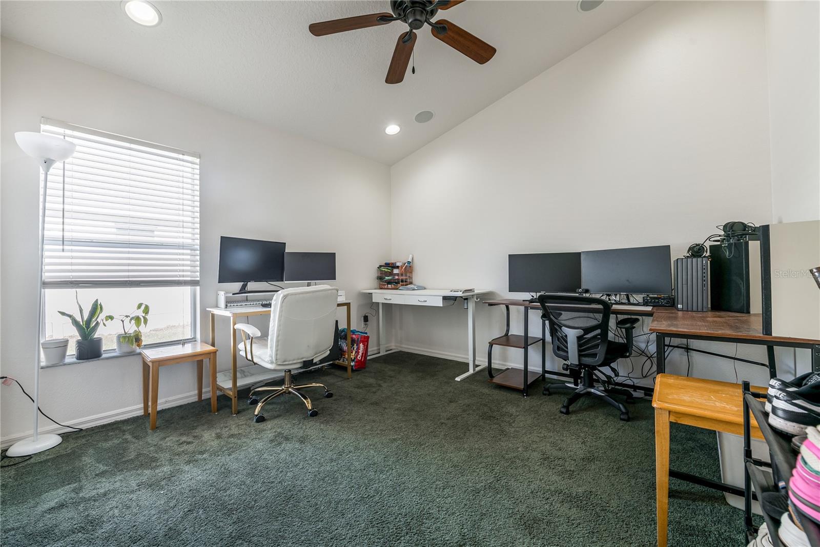 Image 29 of 42 For 1128 Helmsdale Drive