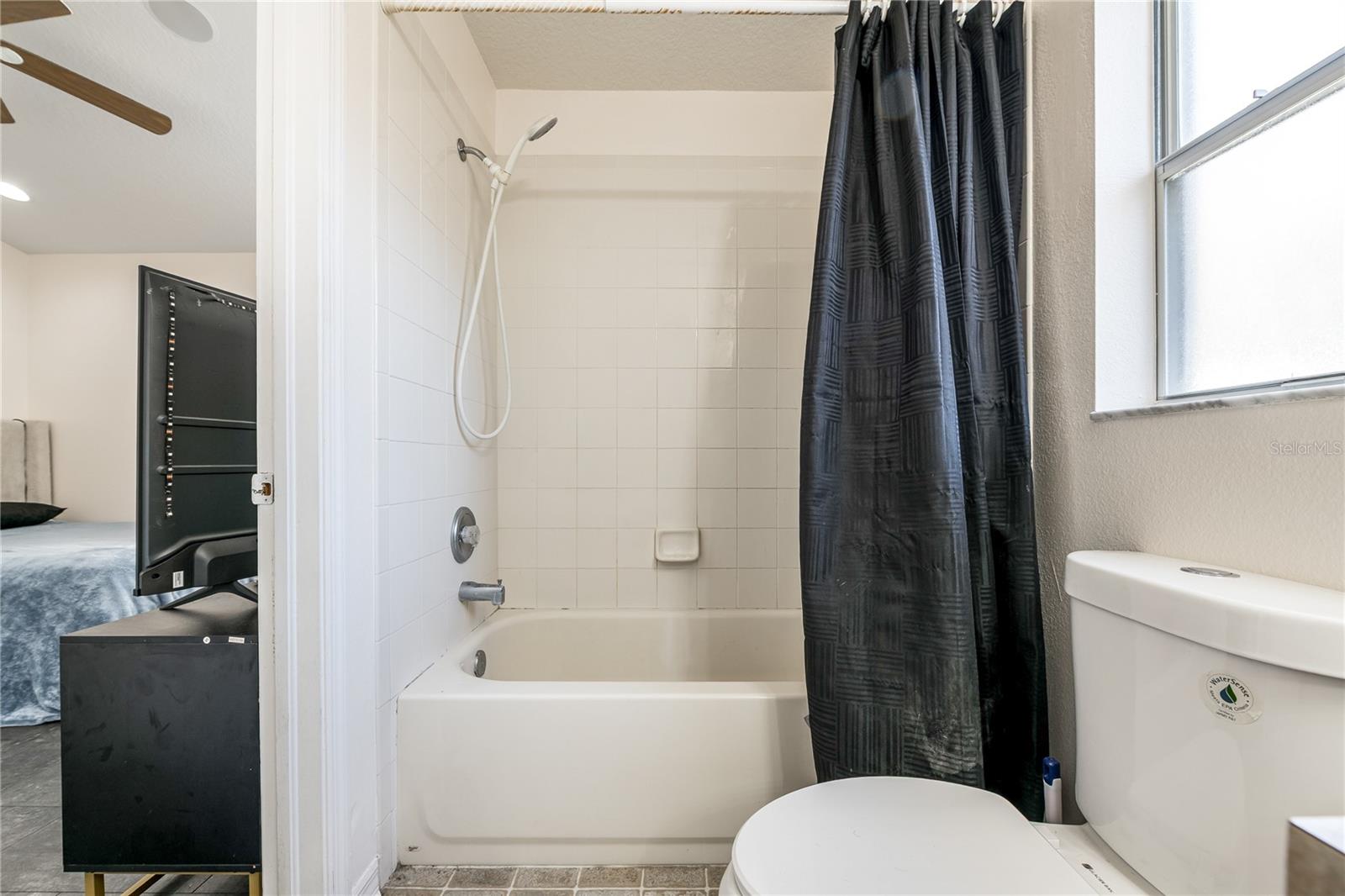 Image 33 of 42 For 1128 Helmsdale Drive