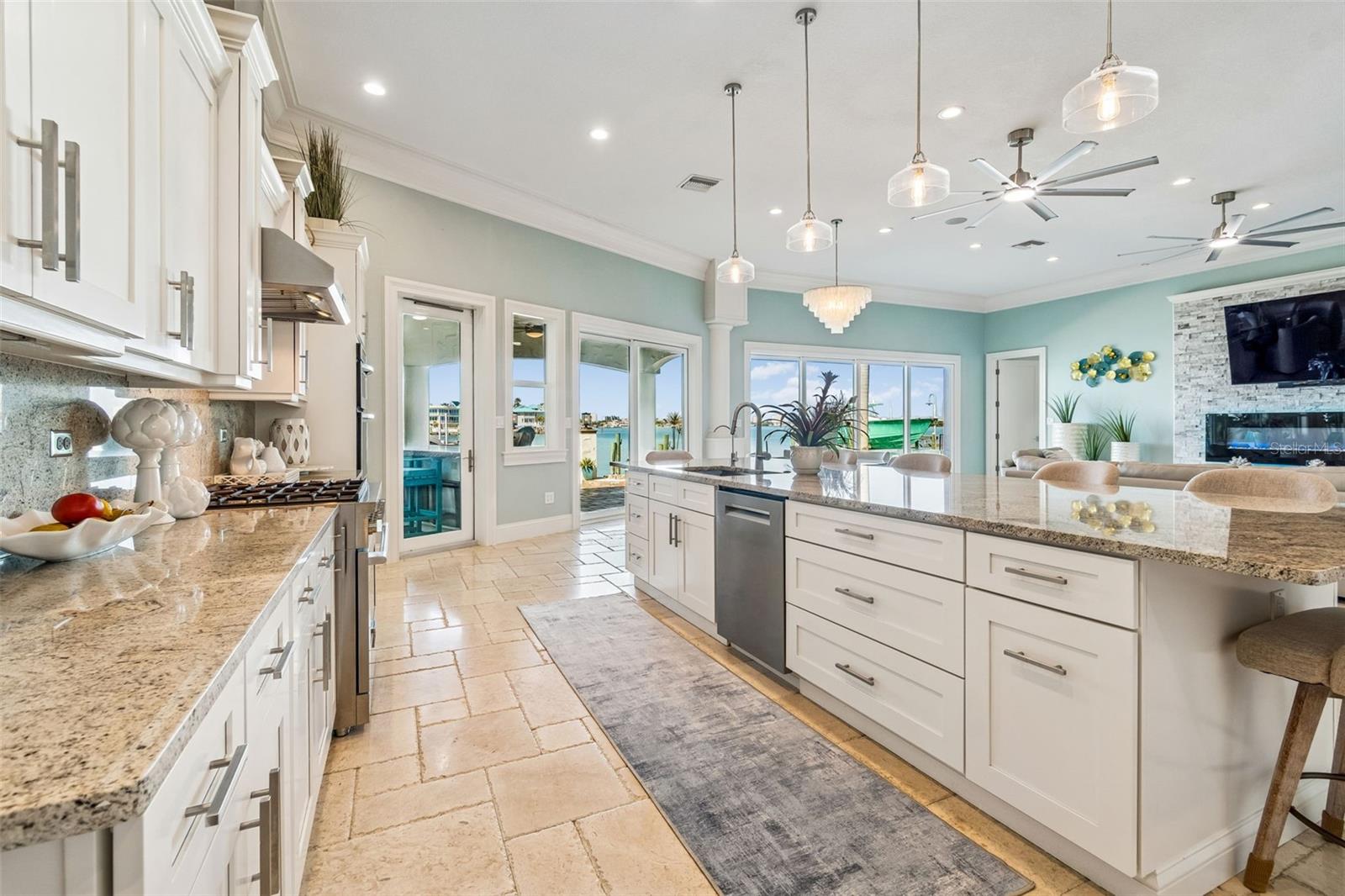 Image 14 of 67 For 605 55th Avenue