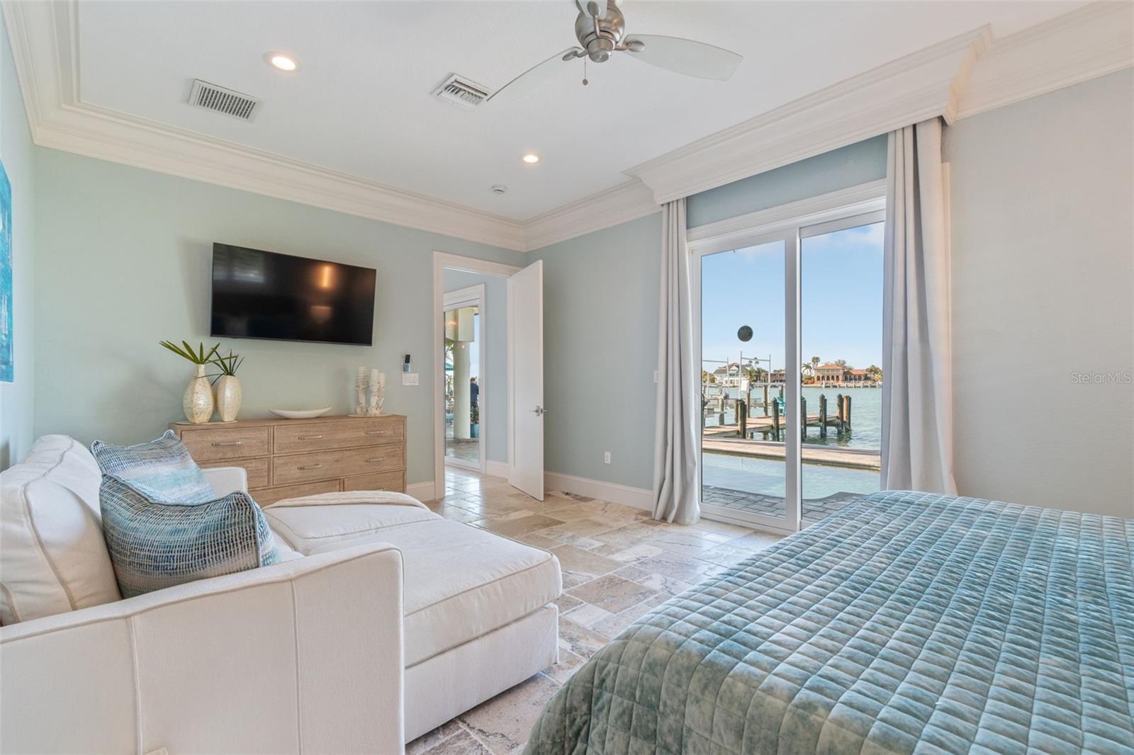 Image 21 of 67 For 605 55th Avenue