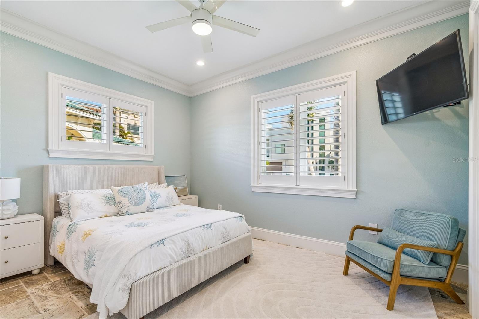 Image 30 of 67 For 605 55th Avenue