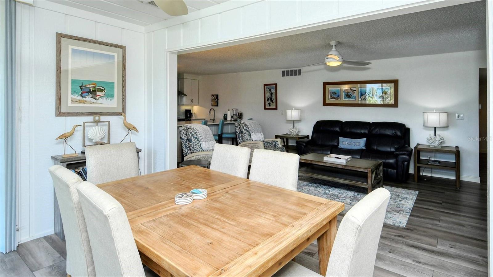 Image 14 of 22 For 6044 Peppertree Way 233b