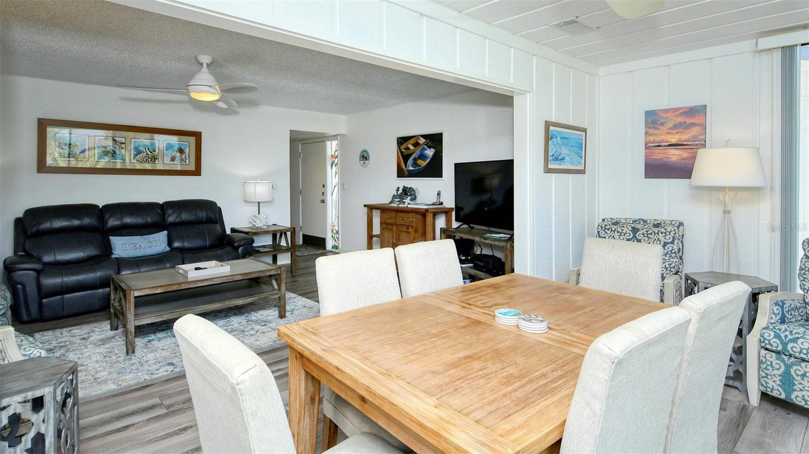 Image 9 of 22 For 6044 Peppertree Way 233b