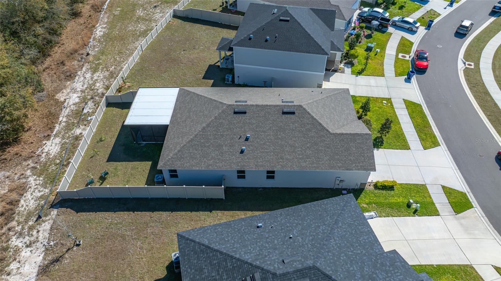 Image 31 of 72 For 20076 Azul Marble Loop