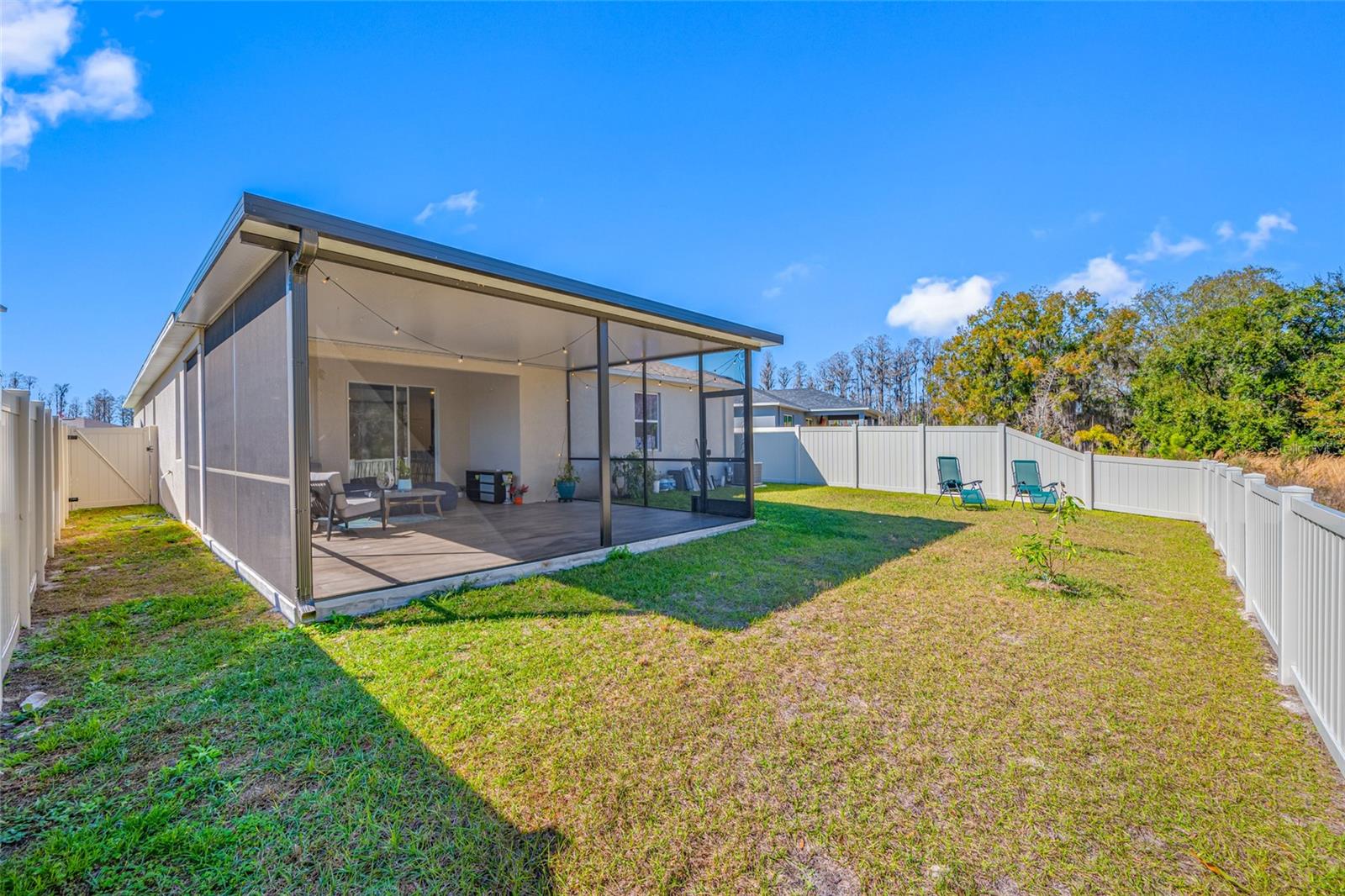 Image 38 of 72 For 20076 Azul Marble Loop