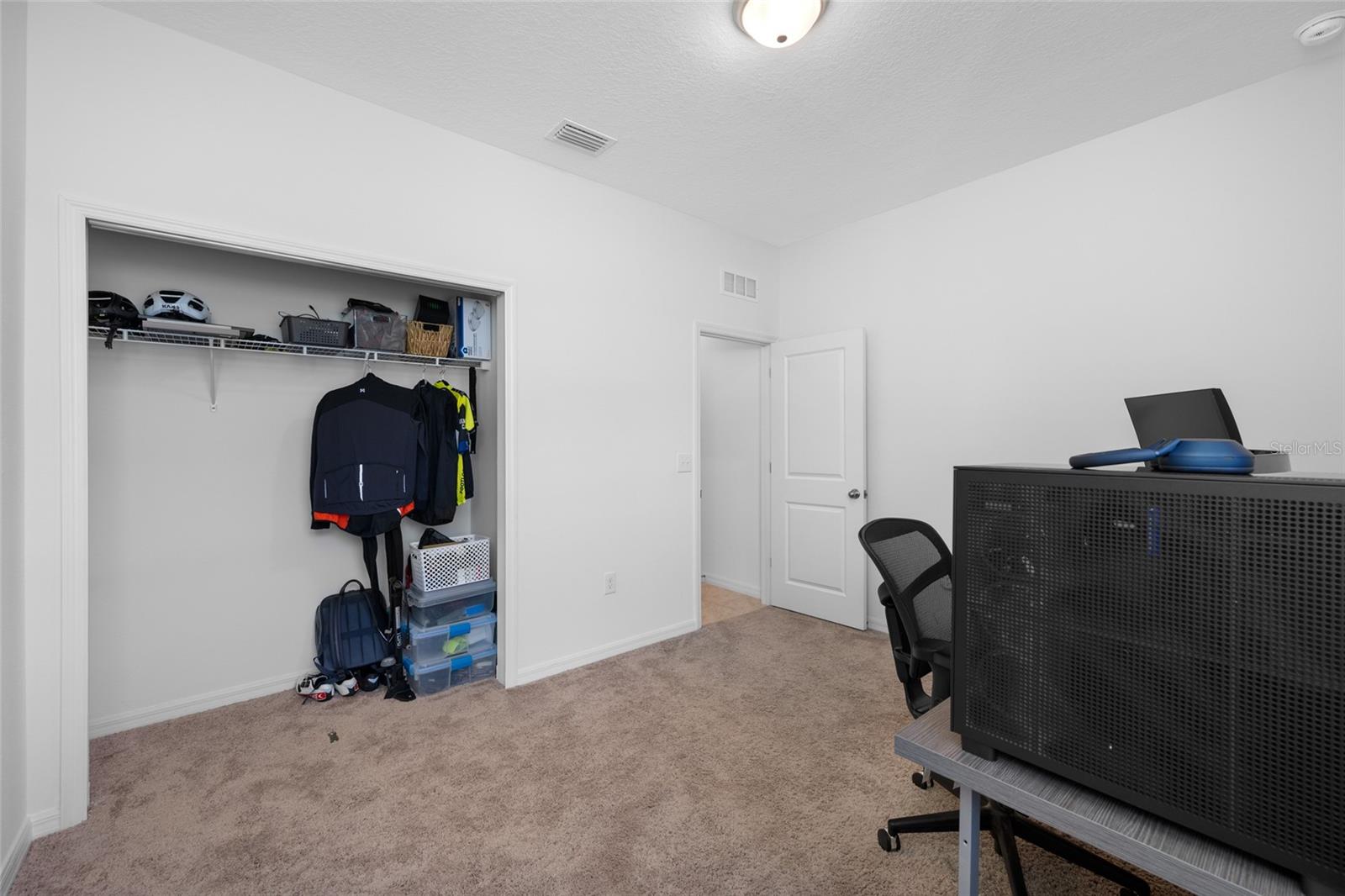 Image 52 of 72 For 20076 Azul Marble Loop