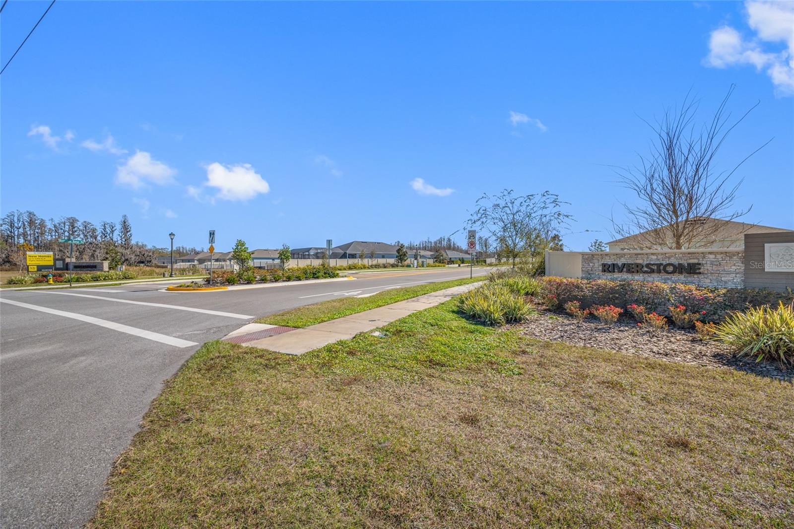 Image 72 of 72 For 20076 Azul Marble Loop