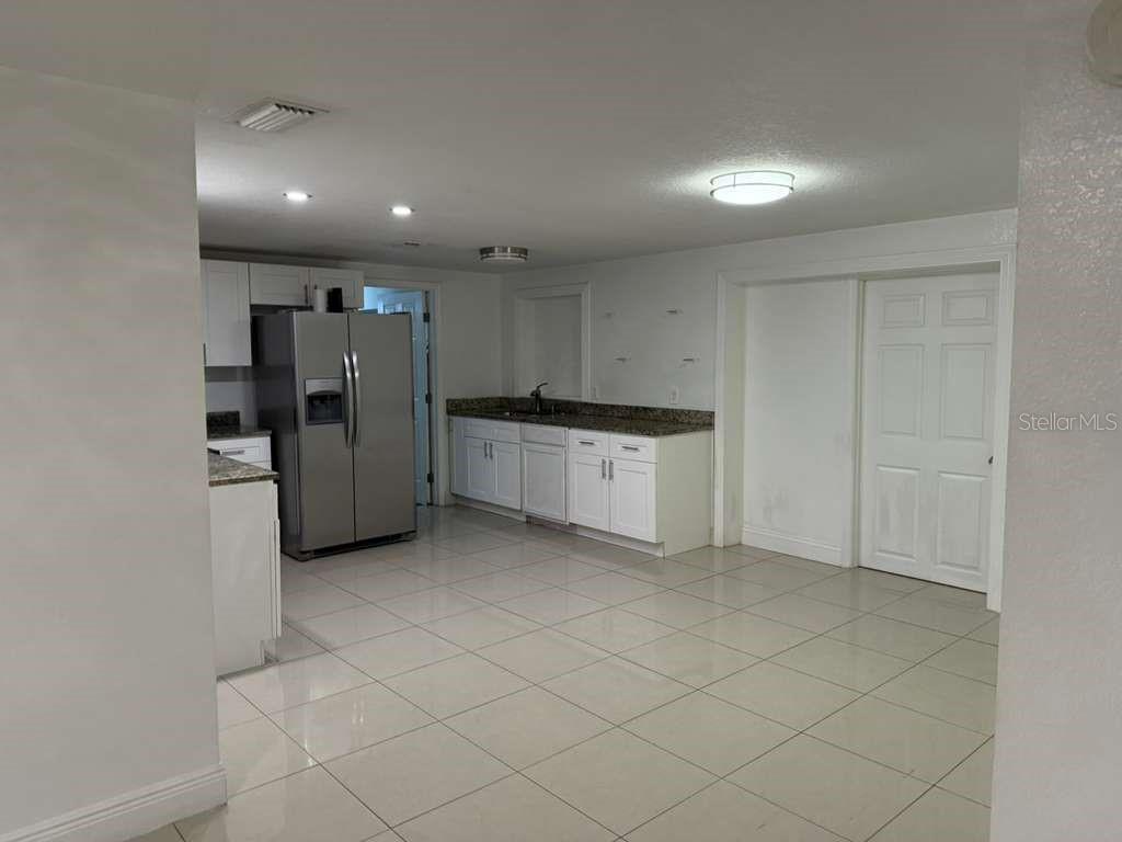 Image 13 of 52 For 8518 Woodlake Drive