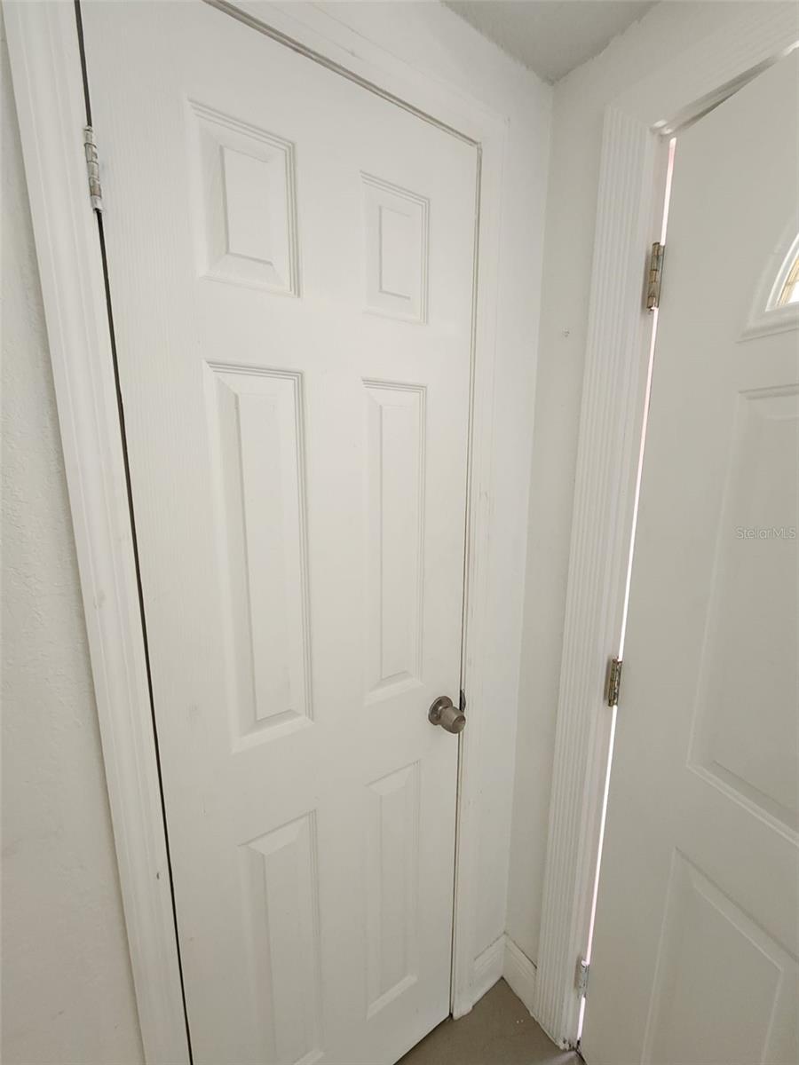 Image 16 of 52 For 8518 Woodlake Drive