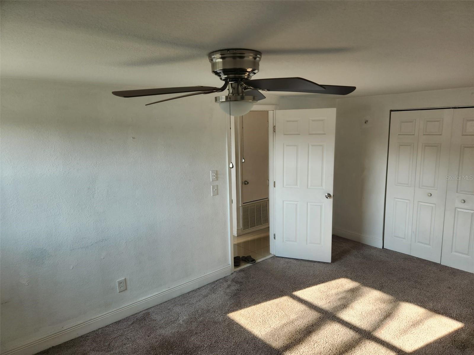 Image 23 of 52 For 8518 Woodlake Drive