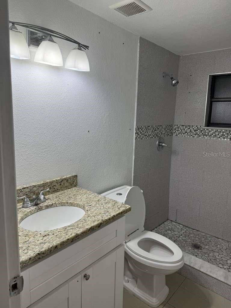 Image 31 of 52 For 8518 Woodlake Drive