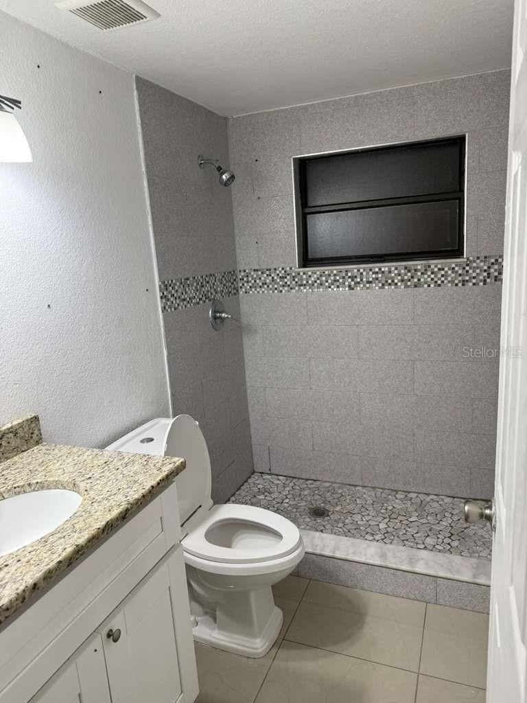 Image 32 of 52 For 8518 Woodlake Drive